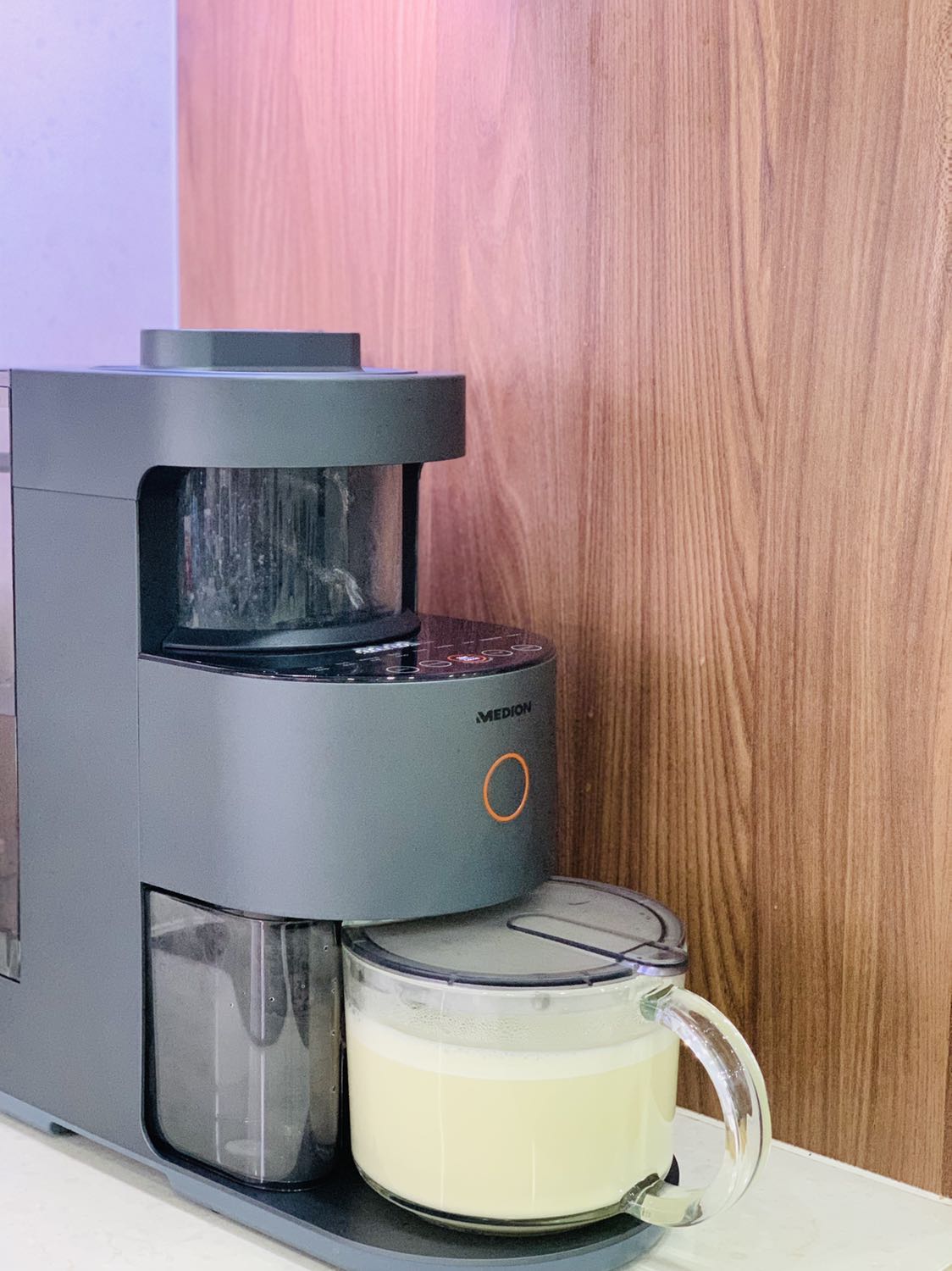 Máy chạy êm, tự động rửa sạch, chất lượng sữa thơm ngon, dịch vụ chăm sóc khách hàng của Minh housewares rất tốt