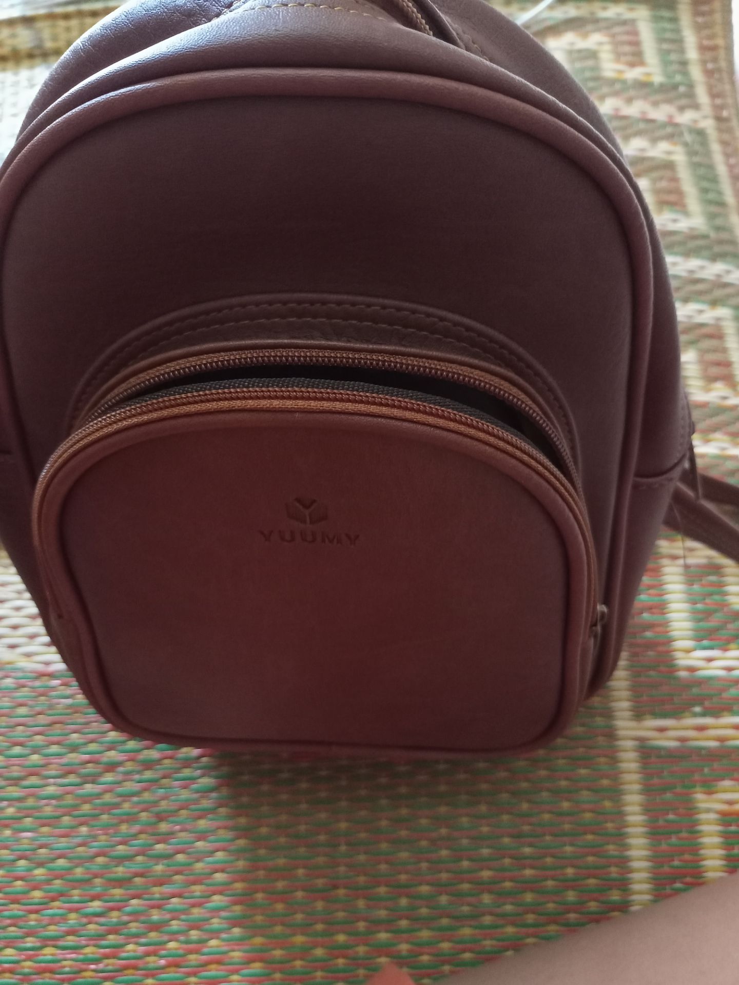 xiu xinh luôn, gửi đung màu đung mẫu, đường may chắc chắn,bao lô có 4 ngăn thoải mái đựng đồ, sẽ ủng hộ shop típ