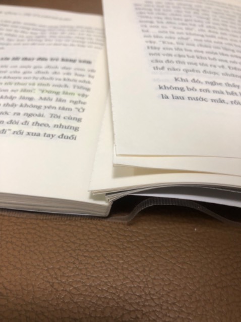 Sách hay nội dung rất bổ ích trong việc dạy trẻ. Mọi người nên mua để củng cố kiến thức.
Còn về phần sách cuốn này bị bung keo be bét 😞 Mình đụng tới đâu rớt tới đó