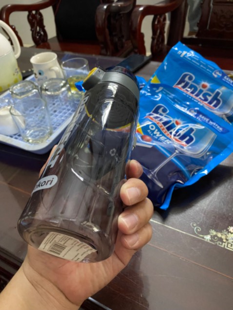 Rửa sạch sẽ nhá , nồi sạch boong ko có tý nhớp . Lúc trc rửa bằng tay vẫn có nhớp nay có máy khoẻ ghê mà lại sạch kin kit. Shop cho bình oke ghê