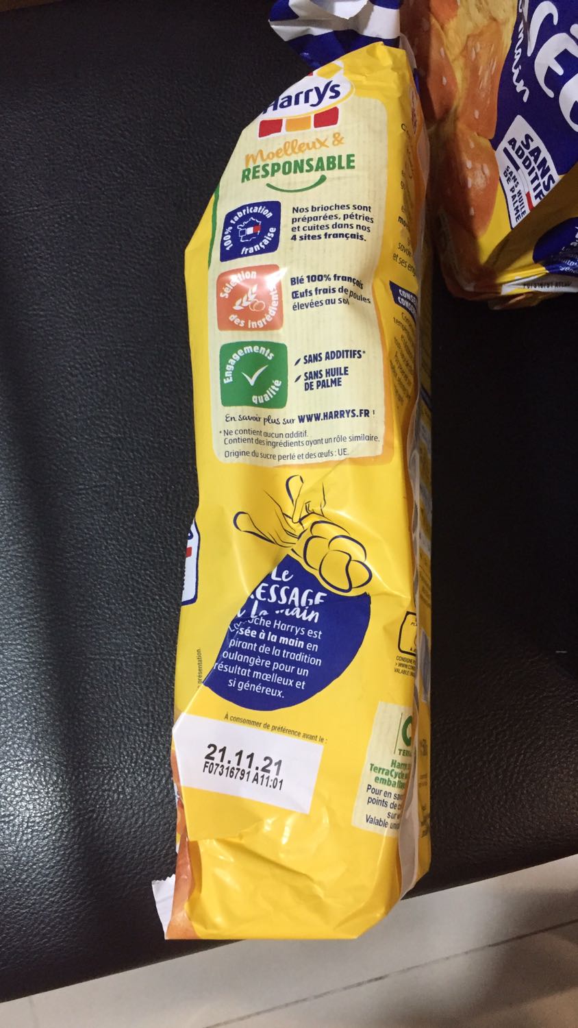 Giao nhanh, đóng gói rất cẩn thận, date còn khá xa