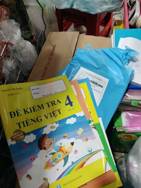 Đơn hàng đặt lớp 1 mà shop giao lớp 4. Bán hàng mà kh đặt sao kệ khách giao thế nào là quyền shop ah