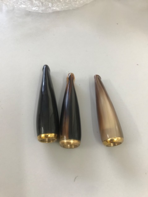 Đặt lọi gỗ mà lại gửi loại sừng. Chán