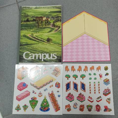 Bé nhà mình thích loại xếp căn nhà này nên thấy Tiki có nên mua. Bự so với tưởng tượng. Gần bằng cuốn tập B5. Loại này chi tiết to, phù hợp bé mình 7 tuổi, đỡ nhức mắt. Nhược điểm là sticker có viền trắng, không phải dạng trong suốt. Cái này to, không cần nhíp.