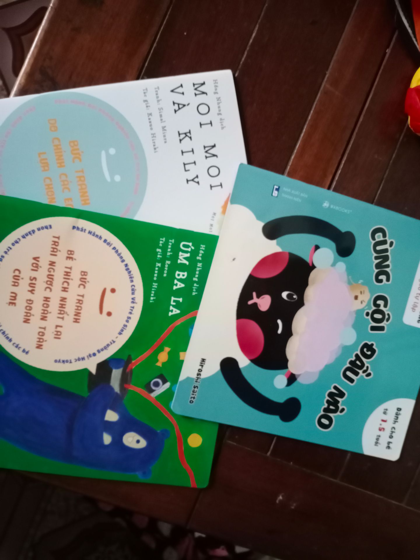 mua combo 3 cuốn moi moi mà Shop gửi sai 1 cuốn.