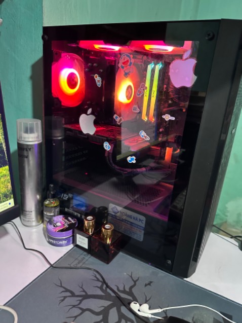 Cắm vào rút ra bay luôn cả nhựa bọc quanh chân cắm nha.