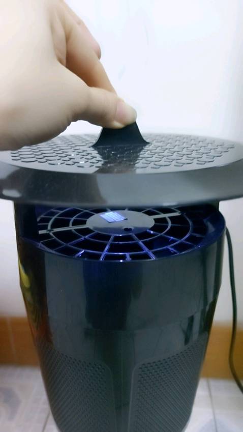 Cắm điện qua đêm bắt được quá trời muỗi luôn. Không có tiếng nổ như một số máy khác phù hợp gia đình có trẻ nhỏ rất an toàn.