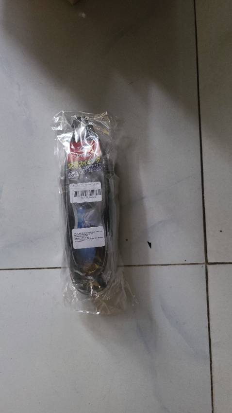 Rất hài lòng khi mua cái kính này,kín nước...an tâm bơi thoải mái,kính ok hơn những loại khác mà mình mua trước kia.