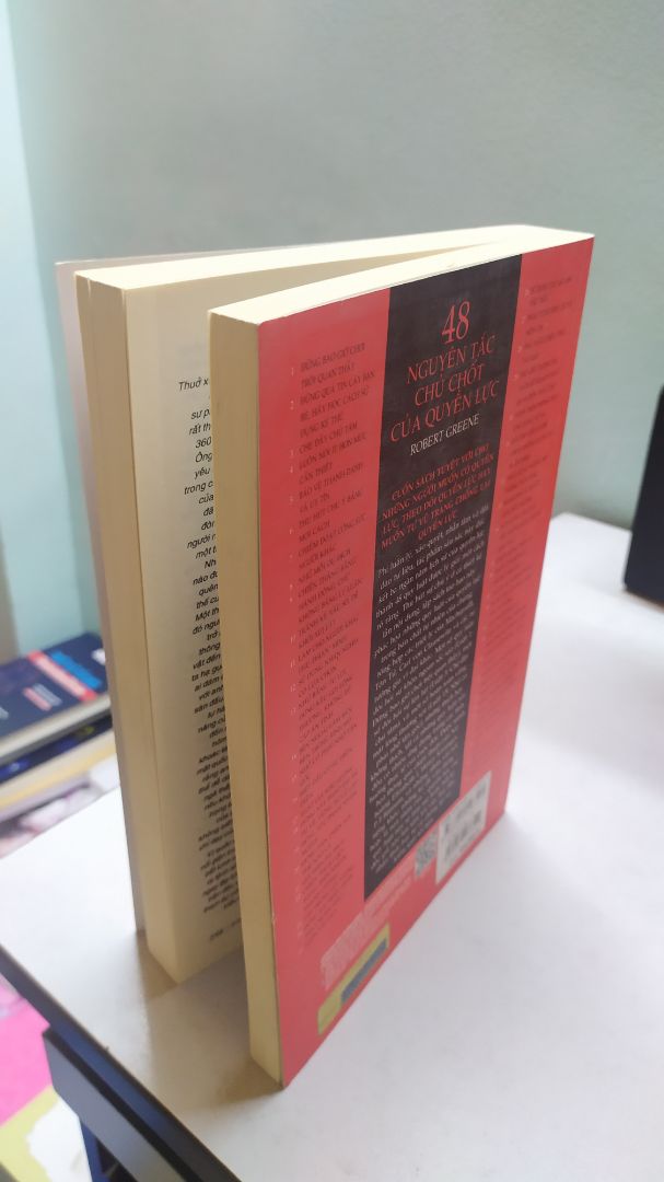 Mình cực kỳ yêu thích quyển sách này. Các bài học vô cùng bổ ích và thiết thực. Các ví dụ đưa ra làm cuốn sách trở nên thuyết phục hơn và dễ đọc hơn.