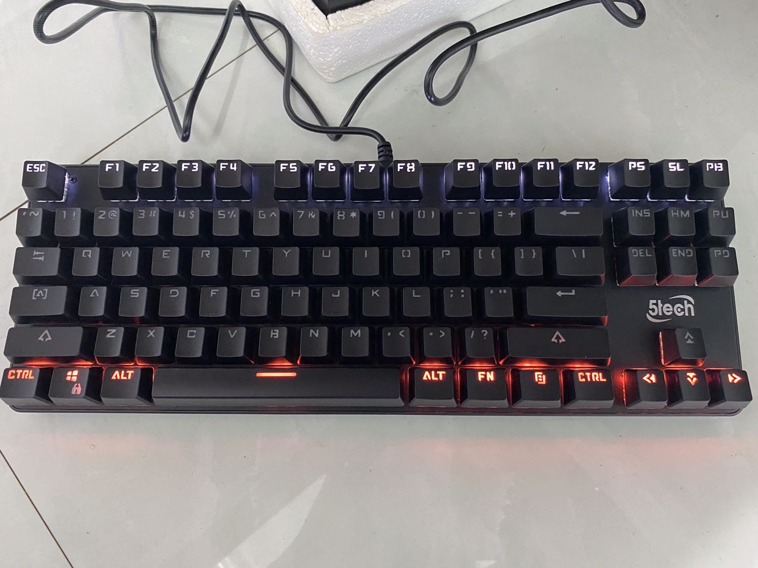 Sản phẩm như hình chất lượng tốt . Chữ trên bàn phím cũng rõ . Tiếng kêu đã tai . Đèn led nhấp nháy, thay đổi hiệu ứng led tùy thích . Tầm giá này mà chất lượng vậy quá ok luôn. Ncl rất ổn trong tầm giá
Shop tư vấn nhiệt tình, đóng gói cẩn thận. 5 sao cho shop nhé Sản phẩm như hình chất lượng tốt . Chữ trên bàn phím cũng rõ . Tiếng kêu đã tai . Đèn led nhấp nháy, thay đổi hiệu ứng led tùy thích . Tầm giá này mà chất lượng vậy quá ok luôn. Ncl rất ổn trong tầm giá
Shop tư vấn nhiệt tình, đóng gói cẩn thận. 5 sao cho shop nhé