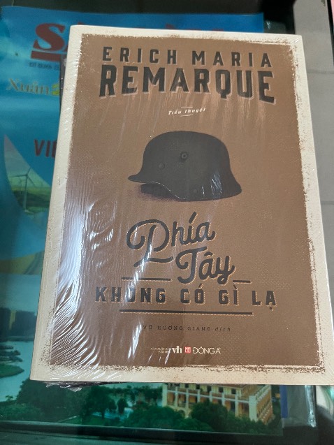 Shop đóng gói cẩn thận và giao nhanh thiệt. Sách chính hãng, giá tốt. Sẽ tiếp tục ủng hộ shop ah.