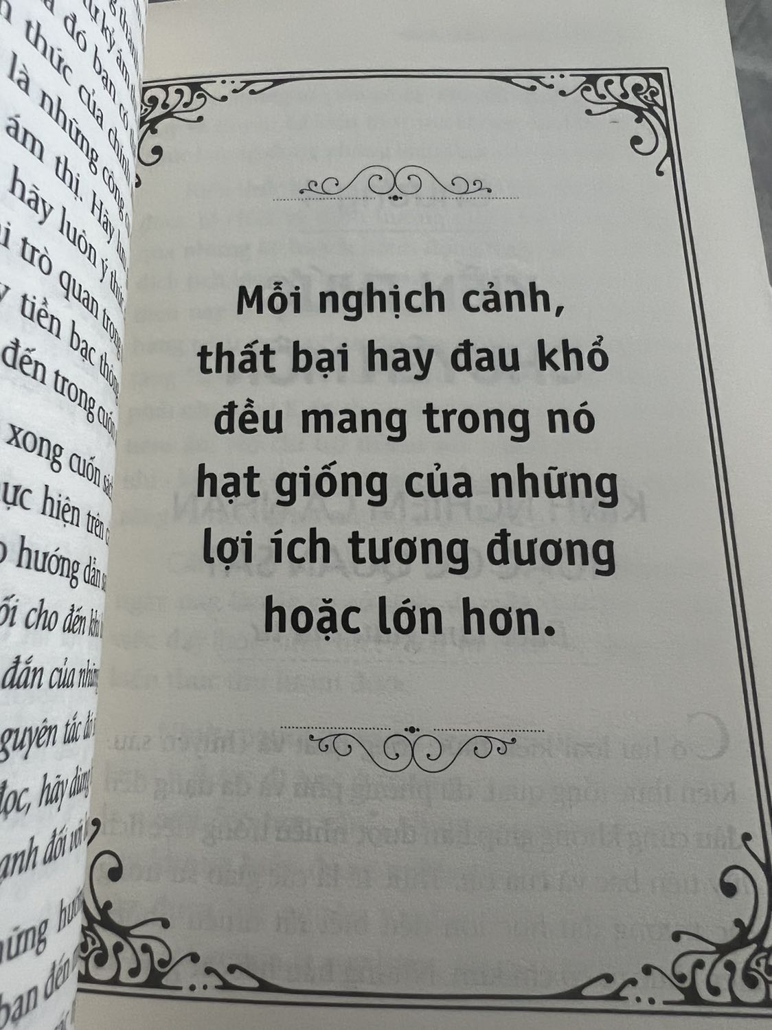 Sách real. Bìa đẹp mới. Chữ nổi bóng sáng. Sẽ ủng hộ tiếp ạh.