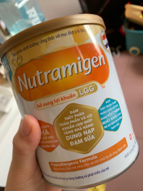 Vị nhẵn đắng nhẹ, dùng cho bé dị ứng đạm bò, date xa