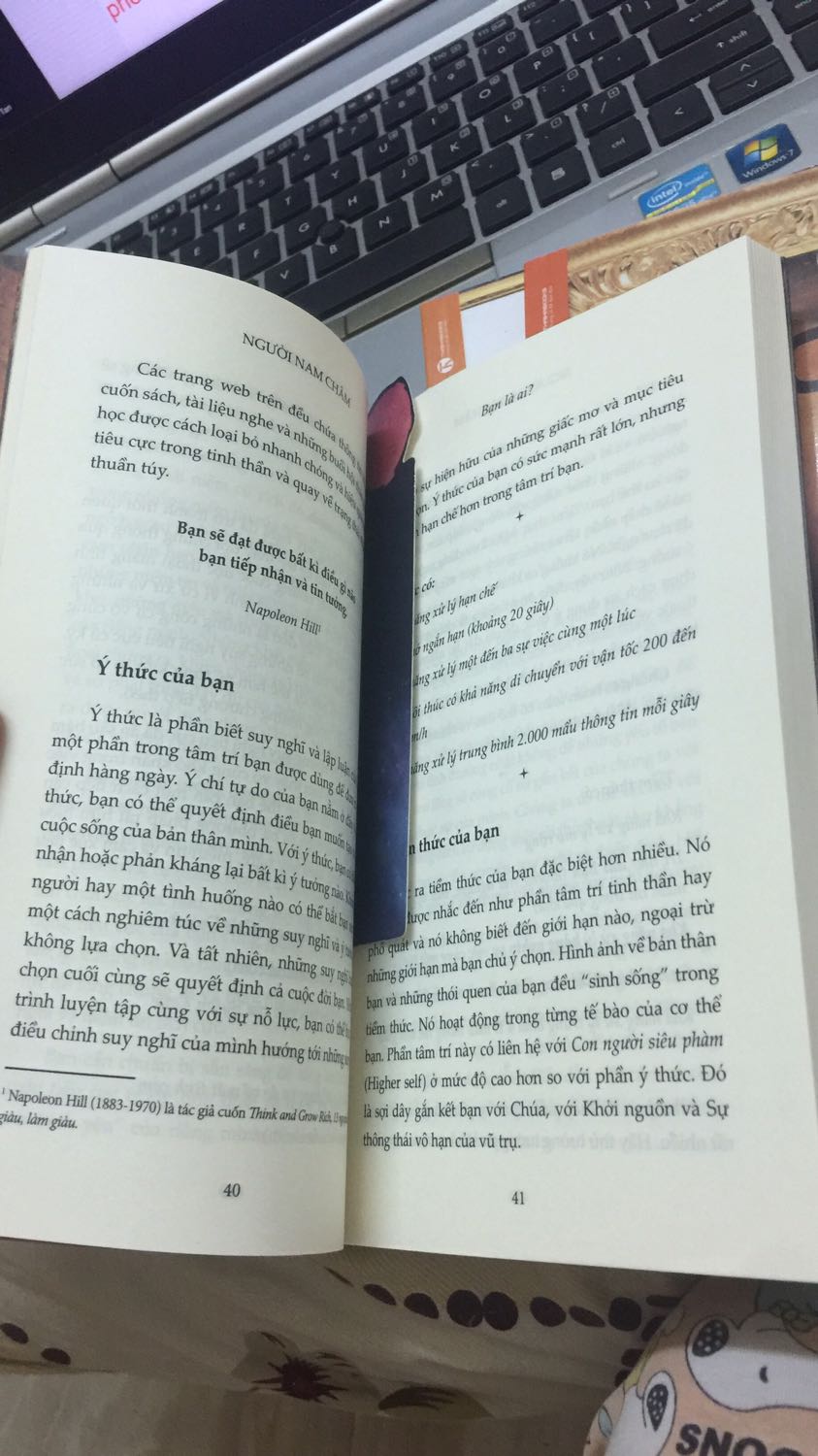 Mua sách bên tiki lúc nào mình cũng yên tâm hết rồi, sách mới k bị nhăn hay bị dơ gì cả, nhưng kì này mik k thích thái độ giao hàng bên tiki mình đã ghi trên địa chỉ cần giao mà vẫn gọi là nhận hàng đc ở đâu? Câu đầu tiên là hỏi z r thái độ khó chịu nên mình k thích chỉ muốn góp ý cho dịch vụ tiki tốt hơn thôi, lúc trc có chị giao hàng cho mình rất dễ thương