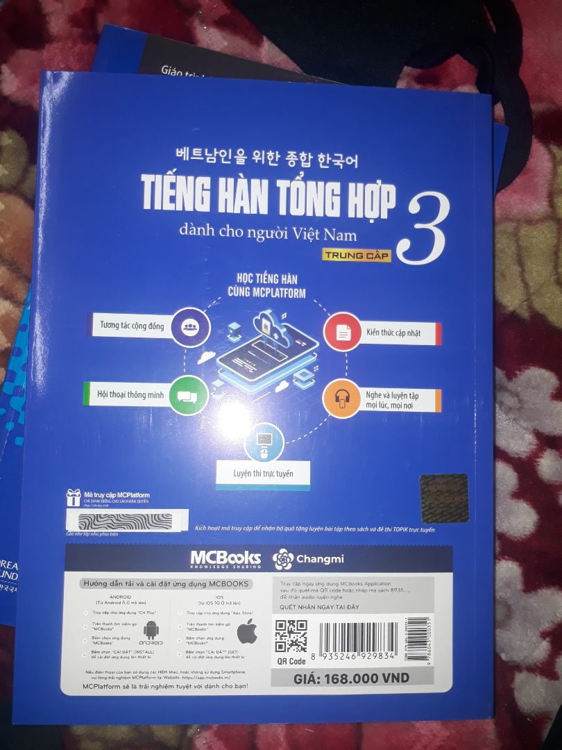 Sách đẹp lắm mọi người ạ. Khác hẳn sách photo ở trường. Sách này còn có mã truy cập MCBOOKs để học nữa ạ. Mua vào đợt flashsale rẻ lắm ạ!!