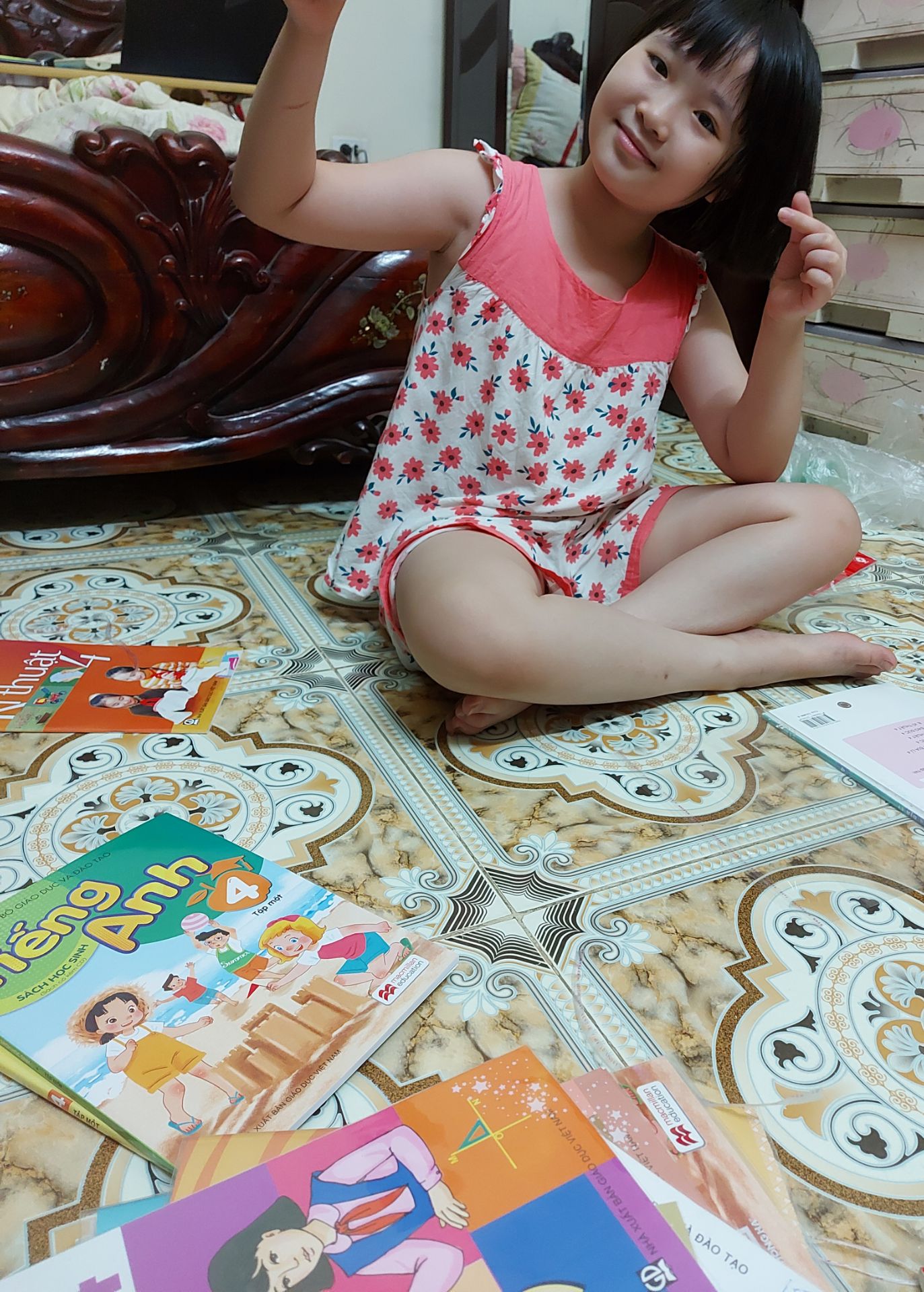 Mình mua khá nhiều sách nuôi dạy con nhưng và thực sự k nhiều sách làm mình hài lòng như cuốn này. Cực kì thực tế, quá hay, quá hữu ích nha. rất đáng tiền nhà mình nhé! Được học chị Cherry Vu thì càng ngon nha🥰