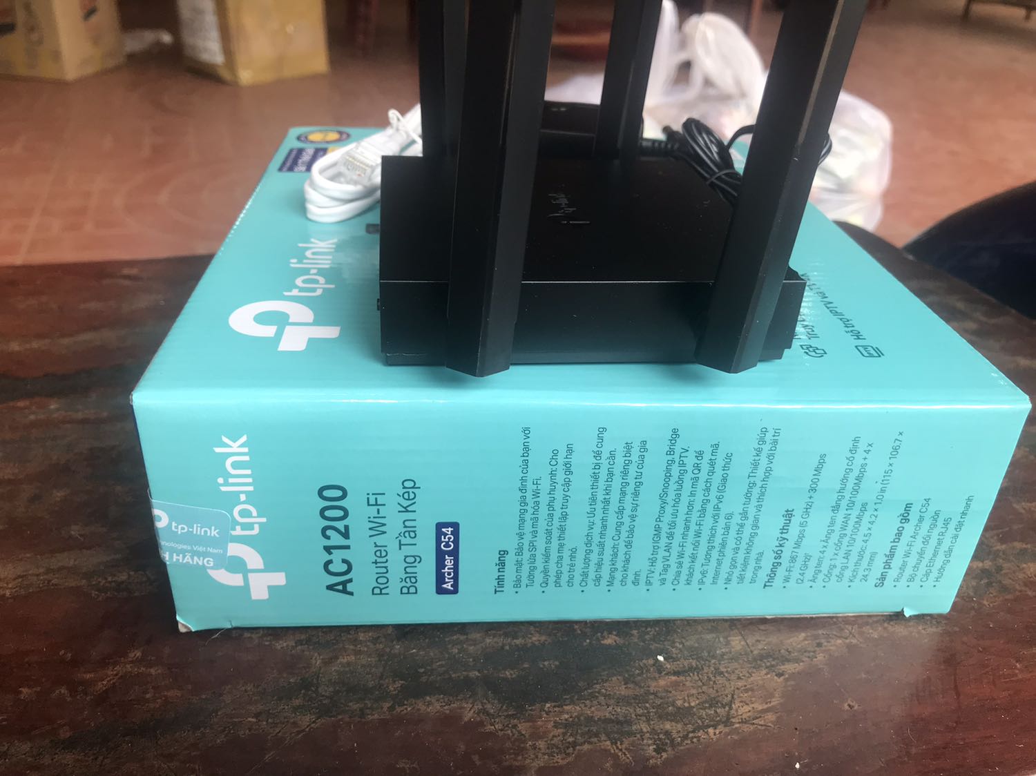 Sản phẩm tốt. Nhất là thấy tem của trực tiếp TP-link như hình.
Kết quả *** trên băng tần 5Ghz - ***gói Net1Plus của Viettel đã "BRIDGE MODE". Anh em nào mua thì để ý xem có đòi Viettel đổi sang Bridge mode được không. Sản phẩm tốt. Nhất là thấy tem của trực tiếp TP-link như hình.
Kết quả *** trên băng tần 5Ghz - ***gói Net1Plus của Viettel đã "BRIDGE MODE". Anh em nào mua thì để ý xem có đòi Viettel đổi sang Bridge mode được không.