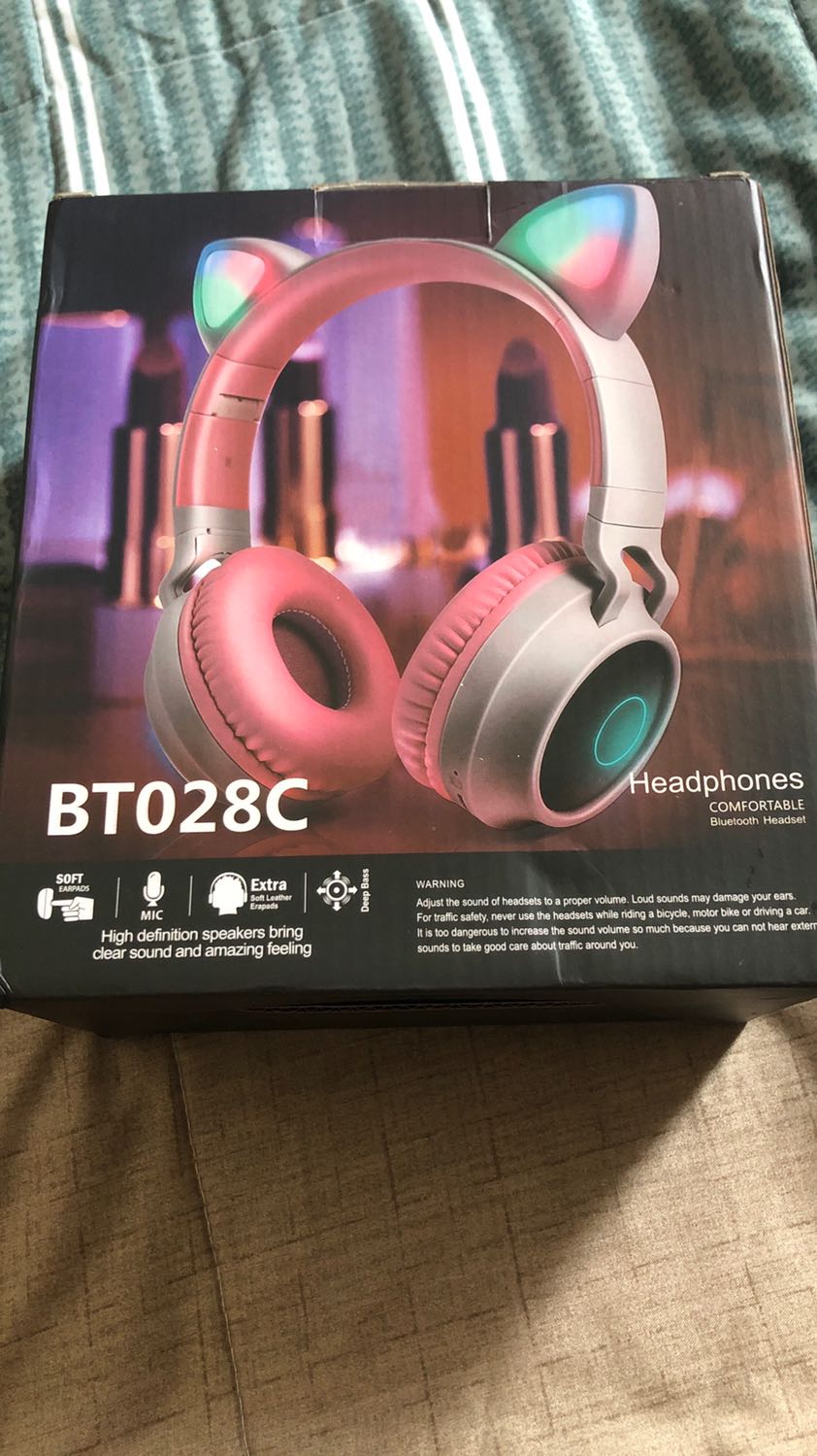 Giao không giống tên, màu như quảng cáo. Giá cao hơn nhiều chỗ khác.Thật là thất vọng mua ở tiki lần này. Hãy kiểm duyệt người bán tốt hơn .