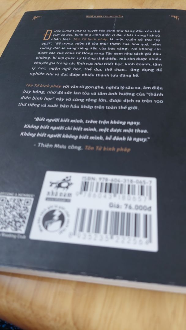Bản đúc kết không thể tuyệt vời hơn về nghệ  thuật và chiến lược quân sự, chính trị, ngoại giao.  Bạn cũng hoàn toàn có thể vận dụng nó trong quan hệ xã hội của tổ chức, doanh nghiệp hay cá nhân.