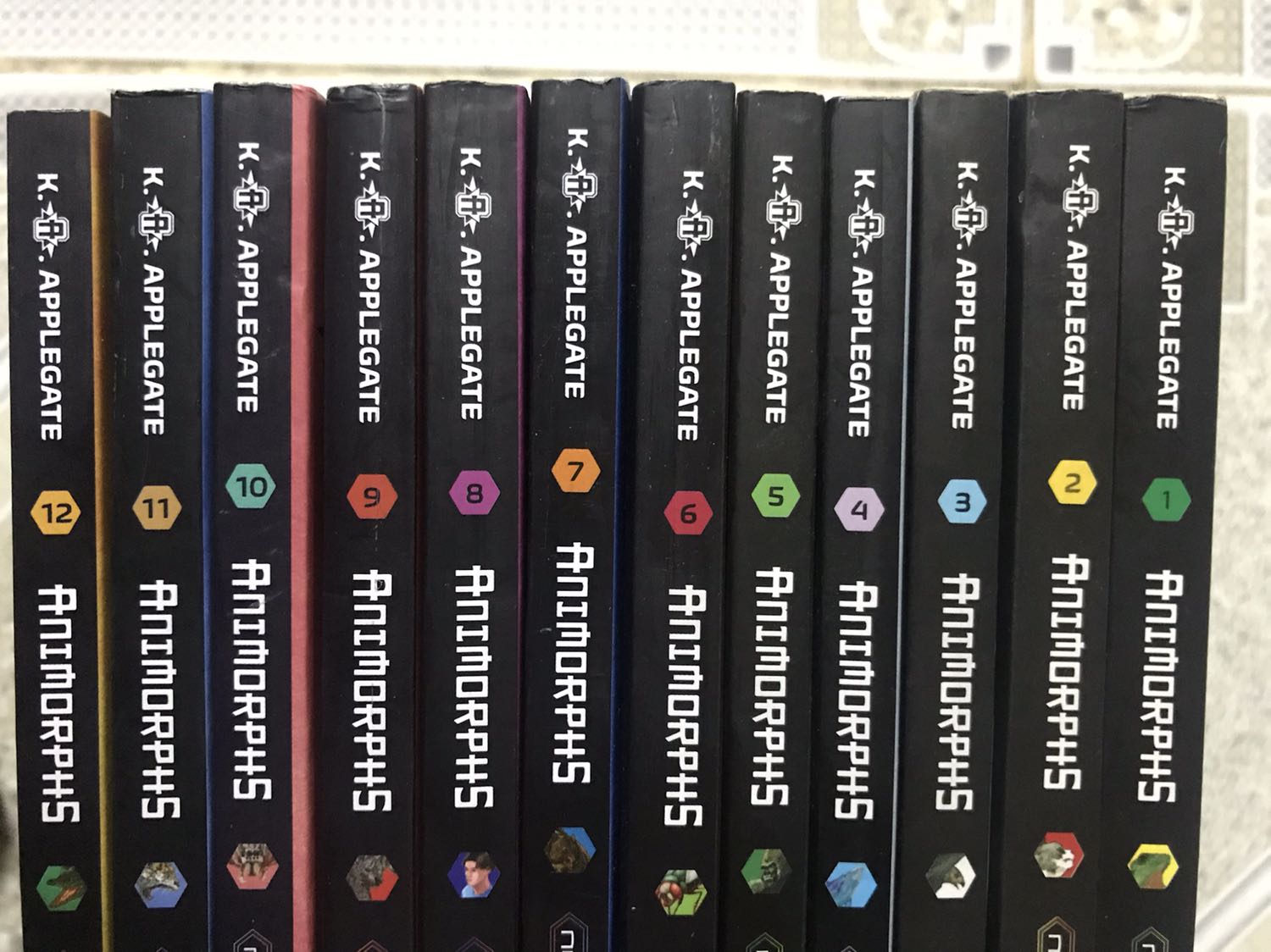 giao hàng rất nhanh, sách gói kỹ rất cẩn thận nha, sẽ tiếp tục ủng hộ tiki