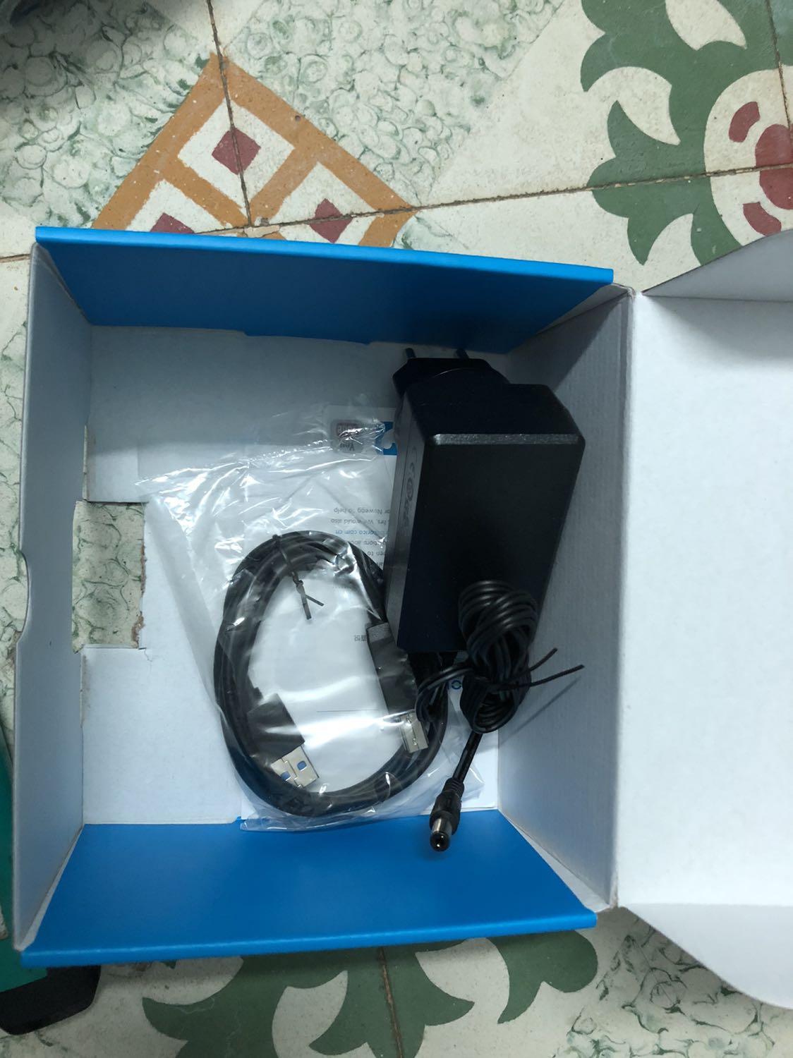 Hàng đóng gói nguyên hộp. Windows 7/ 10 cắm vô là chạy. HDD/ SSD dock của Orico thì ngon lành rồi