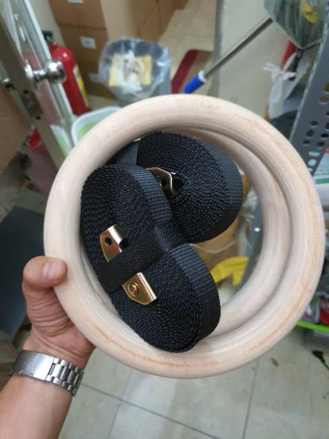 Rất hài lòng . Vòng cầm chắc tay , gỗ đẹp láng mịn . Tập rất ok giá thấy rẻ hơn mấy bên khác nhiều . CÓ vòng này tập bao chơi các bài , kết hợp với xà đơn nữa là khỏe re