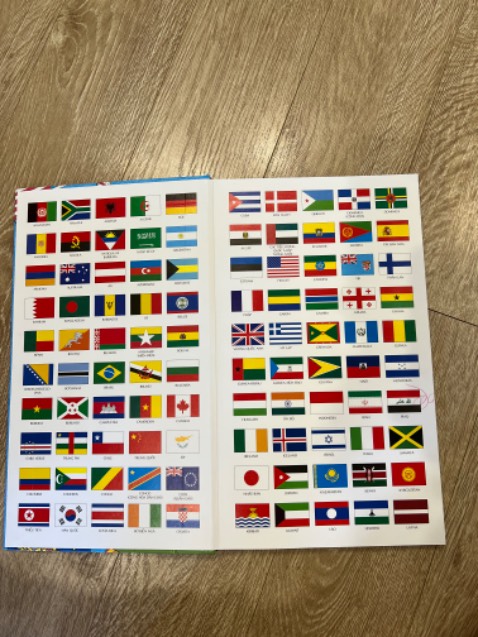 Sách có nội dung hay, các bé rất thích