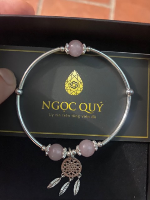 Vòng đẹp lắm ạ.em mua tưởng khoá mua để phối thêm nhưng nói là dây 🥹