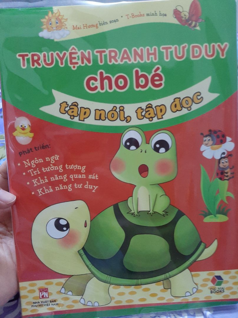 sách dày, trang dày, đẹp. nhưng mình thấy ko phù hợp với bé nhà mình lắm. có thể do bé nhà mình ko có trí tưởng tượng phong phú, bé mình 5t. 1 số hình ảnh mình cũng ko hiểu, phải nhìn vào  Danh mục từ vựng phía sau sách.