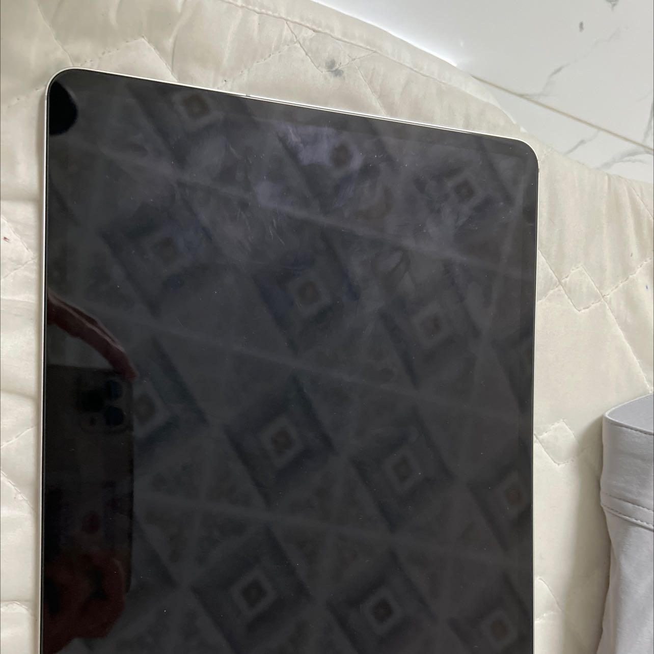 Giao đúng hàng, đúng mẫu mã. Dáng vừa khíp. Giá cả hợp lý. Đáng mua