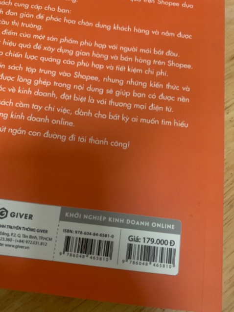 Giao hàng siêu nhanh, đặt sáng hôm qua sáng hôm nay đã nhận được. Lại còn rẻ hơn mua giá trên sách 👍