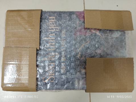 Đóng gói vô cùng cẩn thận, đây là shop đóng gói cẩn thận nhất mình từng gặp, sách nguyên seal mới cứng, shop tư vấn nhiệt tình lắm. Rất hài lòng sẽ tiếp tục ủng hộ shop. Sách của Cụ Vladimir Soloviev là số một rồi 😁 kakaka