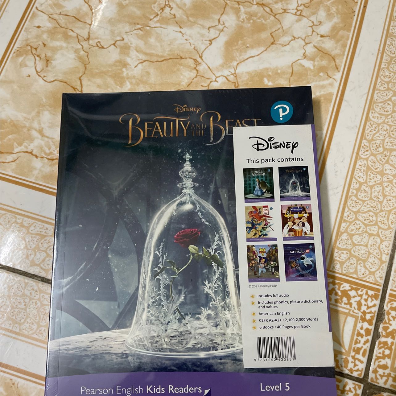 Giao hàng đúng hẹn. Đóng gói cẩn thận. Bộ này mình chợt thấy giảm 11% nên đặt mua trước. Bé con nhà mình xem lvl 1 và 2 rất thích.