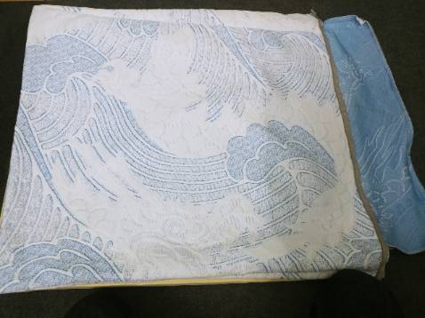 Tôi đã dùng mấy hãng gối cả hàng quảng cáo nhập khẩu Nhật gì đó lẫn Hi-Sleep thì tôi thấy Hi-Sleep chất lượng vẫn tốt hơn dù giá có cao hơn. Tiền nào của ấy thôi. Còn về dịch vụ của Tiki thì quá tuyệt với rồi, bọc hàng rất kĩ và vận chuyển nhanh, nhân viên thân thiện