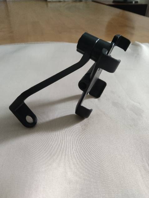 Chỉ xoay được phải trái không lên xuống được