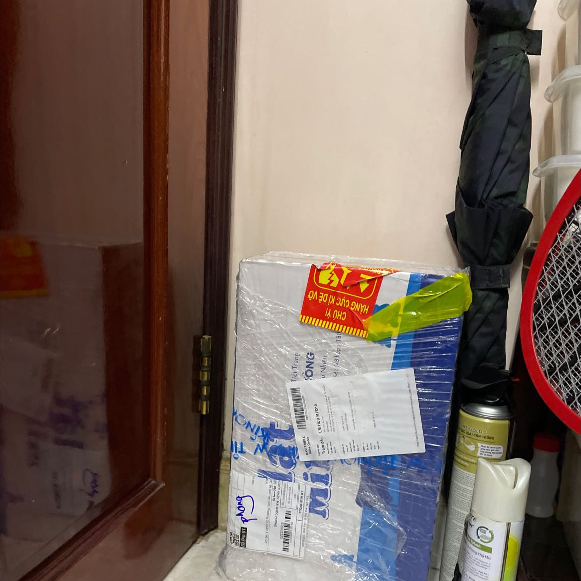 Sữa ngon, uống đúng vị sữa nguyên chất, không như các loại khác như pha bột vào. Điểm cộng là TIKI giao hàng nhanh, đóng gói cẩn thận 😊