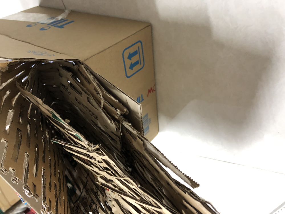 nhanh 2h, tem bị rách miếng, date xa, hàng mỹ phẩm nhưng không bọc hay giảm sốc gì cả