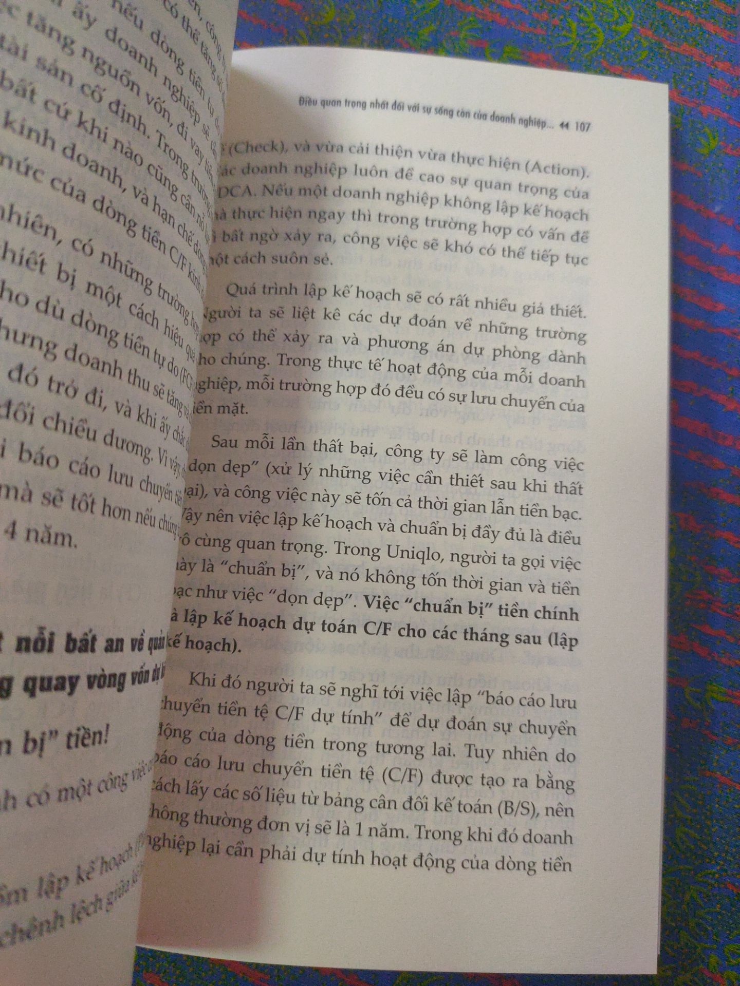 chưa đọc nhưng giao hàng nhanh đóng gói cẩn thận sách mới, chỗ góc trên bìa sách bị dính xíu bẩn nhưng ko sao vẫn cho 5*