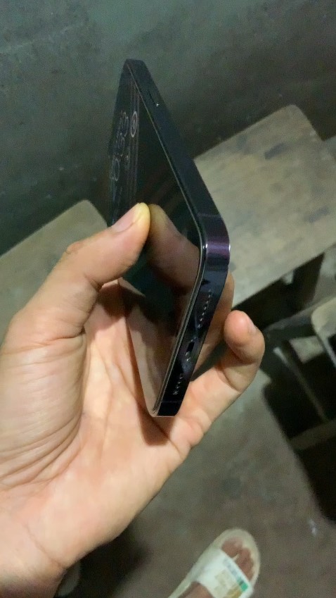 Công nghệ cắt lỗ chính xác, tổng quan hoàn thiện tốt, những người không khéo tay không thể dán được, cơ bản khó dán chính xác được😊