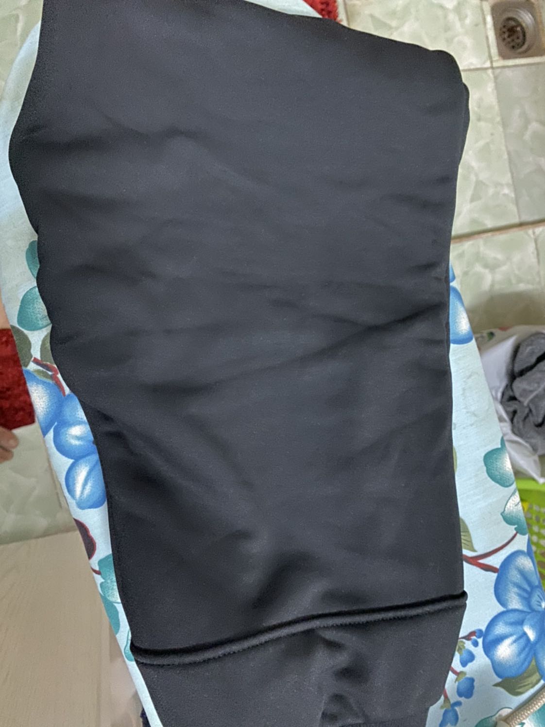 Vải mềm, đẹp, mình thấy ok đó.
Mình đặt size XL thì vừa cho nam cao Chào em, chị là Ái Thuỳ. Chị tốt nghiệp ĐH KHXH & Nhân Văn HCM.  Hiện tại chị đang kinh doanh riêng về mảng F&B.