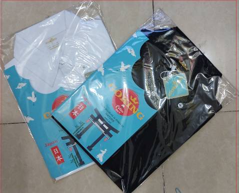 Đi tập gym nó hút hết mồ hôi nên rất dễ chịu. Nhưng có lẽ nên chuyển qua mua thêm cổ tròn.