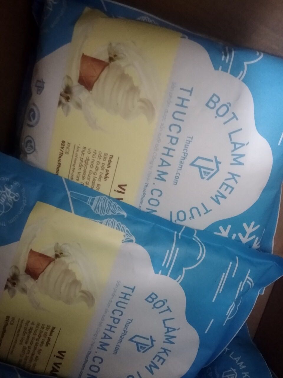 Bột thơm lắm, kem làm ra mịn và siu ngon lun đó ạ ??‍♀️??‍♀️ cho shop 5 saooo