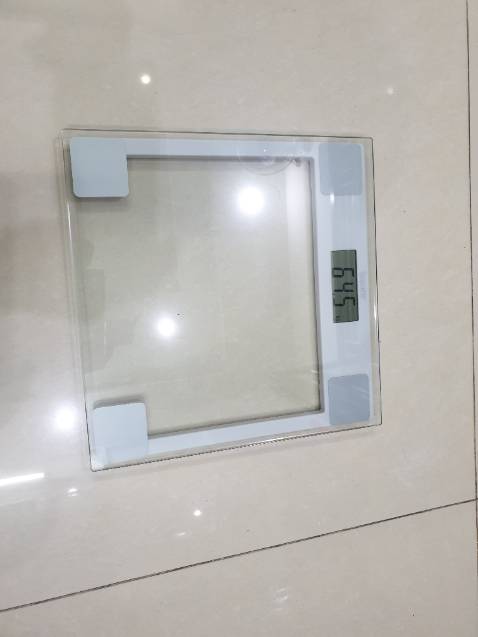 Sản phẩm đóng gói cẩn thận, giao hàng nhanh. Cân nhìn chắc chắn.