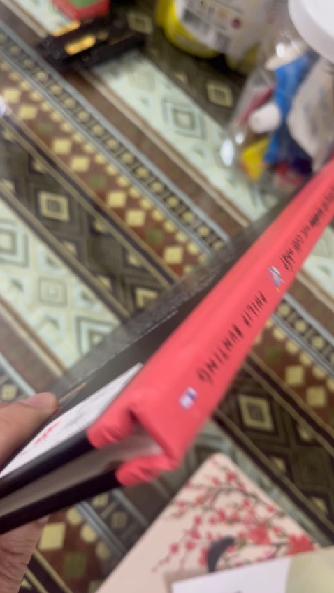 Sách nội dung hay, hình ảnh đẹp sắc nét
Tuy nhiên khâu vận chuyển k ổn, cầm quyển sách bị dập 1 bên góc không ok chút nào.