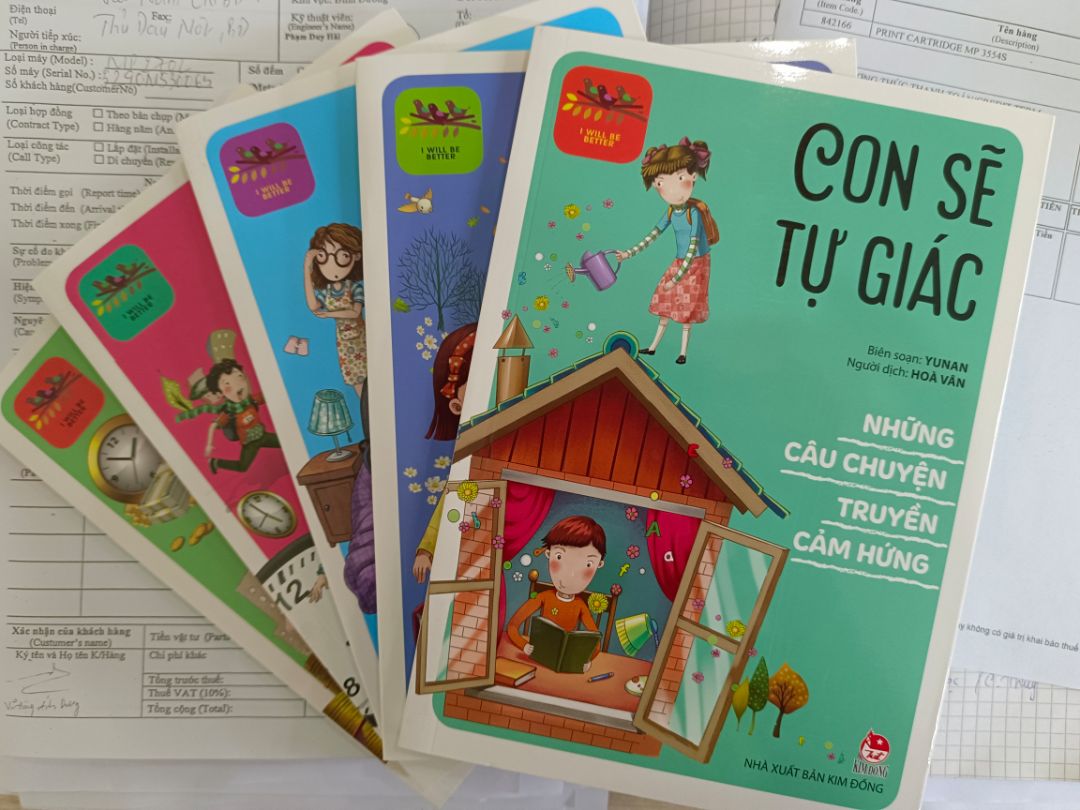 bộ 3 cuốn thì để trong bọc, 2 cuốn kia thì ko có bọc, đóng gói sơ xài, lỡ mưa là coi như sách ướt hết. bộ 3 cuốn thì để trong bọc, 2 cuốn kia thì ko có bọc, đóng gói sơ xài, lỡ mưa là coi như sách ướt hết.
