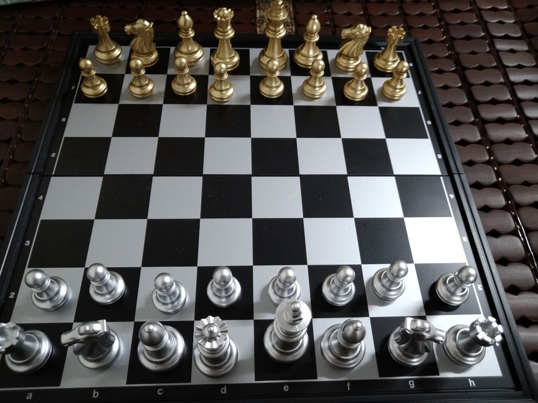 Từ tốt đến Vua đều rất đẹp, tỉ mỉ, nam châm chất lượng( không hút quá mạnh, vừa đủ tạo cảm giác đã đã kiểu vừa hút vừa không). Giao hàng nhanh, nhân viên nhiệt tình, giao cả Chủ Nhật.