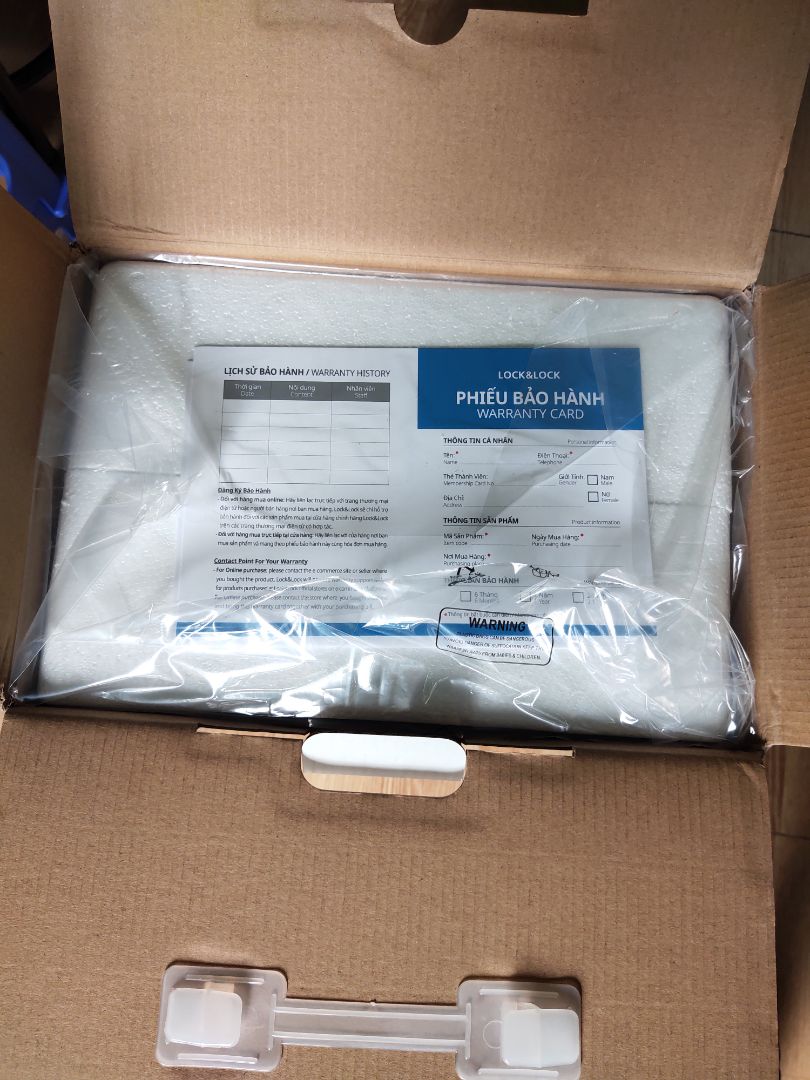 tiki trading đóng gói chắc chắn giao đầy đủ. máy dùng lần đầu hút lực mạnh, có hướng dẫn lắp đặt sử dụng mà nói chung máy ko có gì phức tạp dễ dùng. về lâu dài chưa biết nhưng vẫn like cho 5 sao vì sự chuyên nghiêp của tiki.