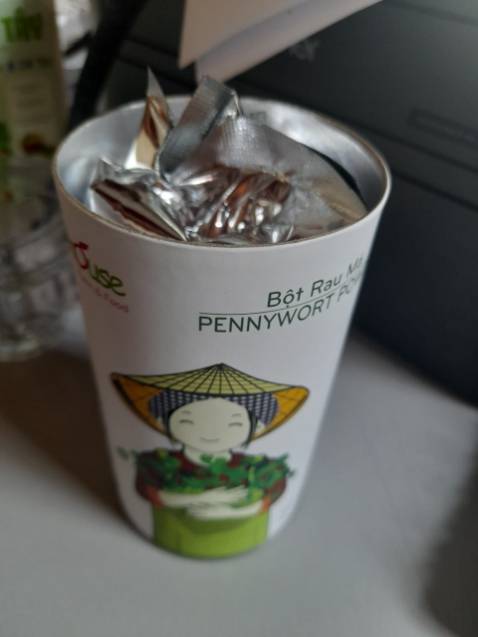 sao cái hộp nhận dc lại không có nắp như này, có khi nào hàng của tôi đã bị tráo không