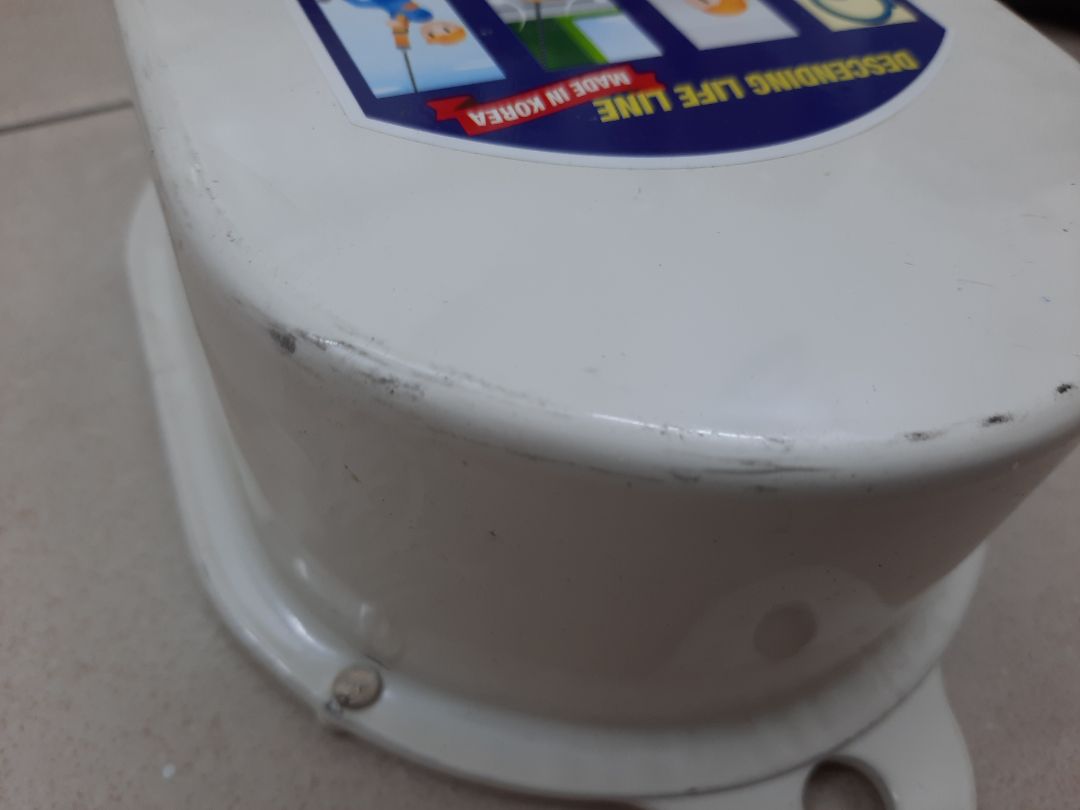 bị sét, trầy như hàng đã sử dụng. Đề nghị Tiki đổi lại hàng mới.