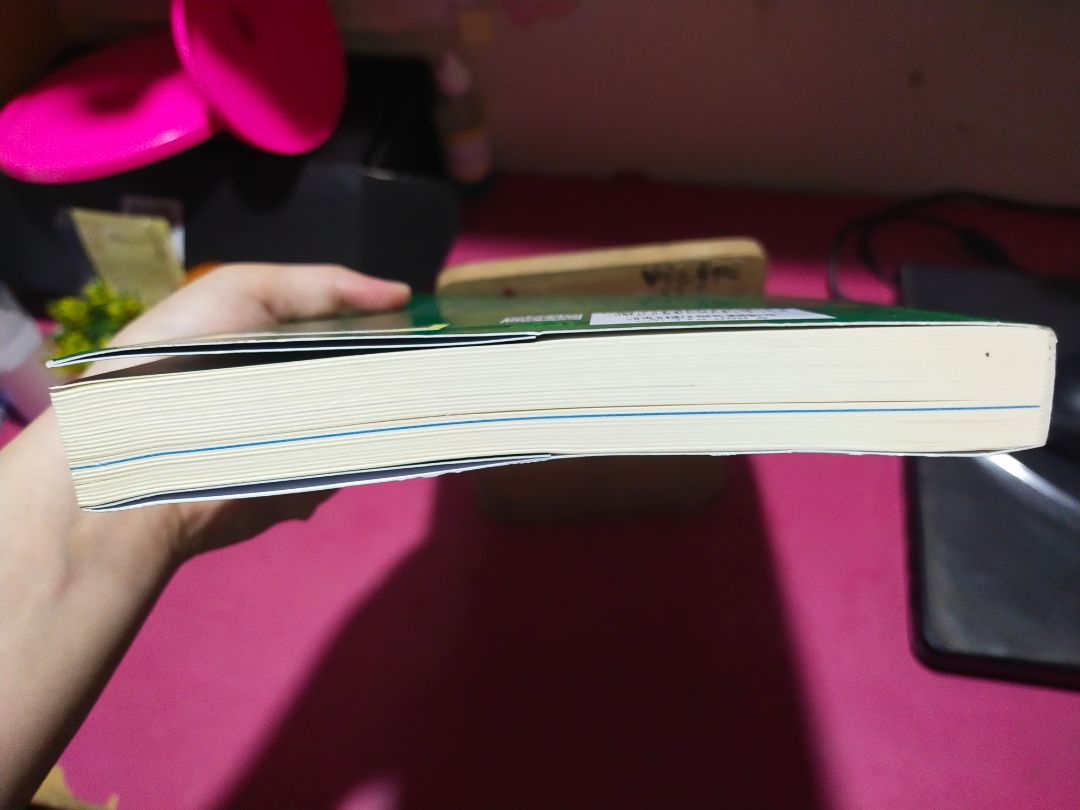 Nhỏ bạn review sách nói "m phải đọc cho bằng dc" nên thành ra mình mua giúp nó về làm kỉ niệm luôn :)). 

Sách vẫn được Fahasa đóng gói kĩ càng, chất lượng. Vì tình hình dịch nên k thể giao nhanh như trước nên mình cũng thông cảm xíu ?.

Sách là cả tâm huyết của Bác Trường muốn gửi đến thế hệ trẻ VN ? và còn nhiều hơn thế nữa... Cảm ơn Bác cùng toàn bộ Ekip đã làm nên quyển sách đáng quý này! 

Cảm ơn Fahasa đã luôn đồng hành cùng mình trên những trang sách tinh hoa ?. Luôn ủng hộ Fahasa nhé ? Thank u ?